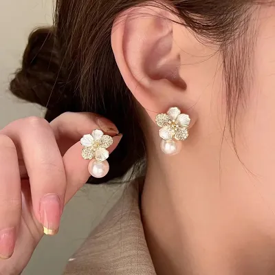 Elegant Pearl Flower Fashion Drop Earrings